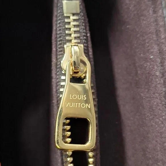 Louis Vuitton Pochette Métis East West Crossbody Bag in Brown Coated Canvas - Picture 8 of 8